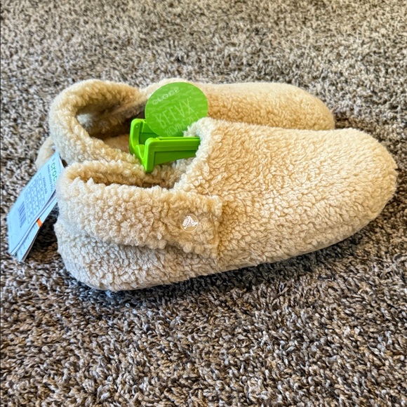 CROCS Slippers in Cream - Picture 3 of 5